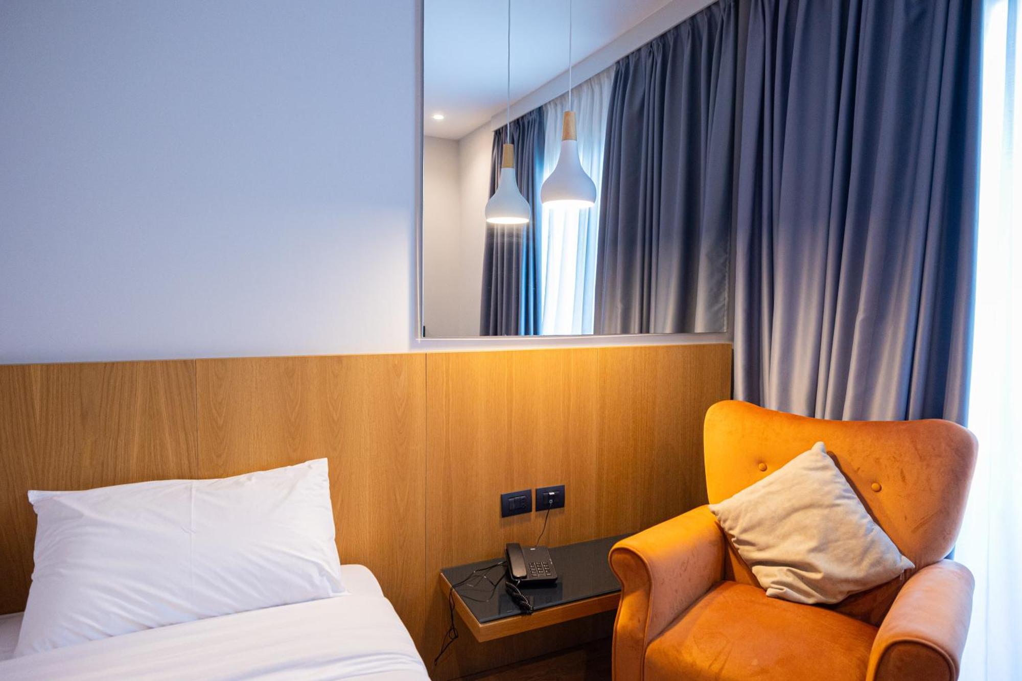 Duka Hotel Vlorë Eksteriør bilde