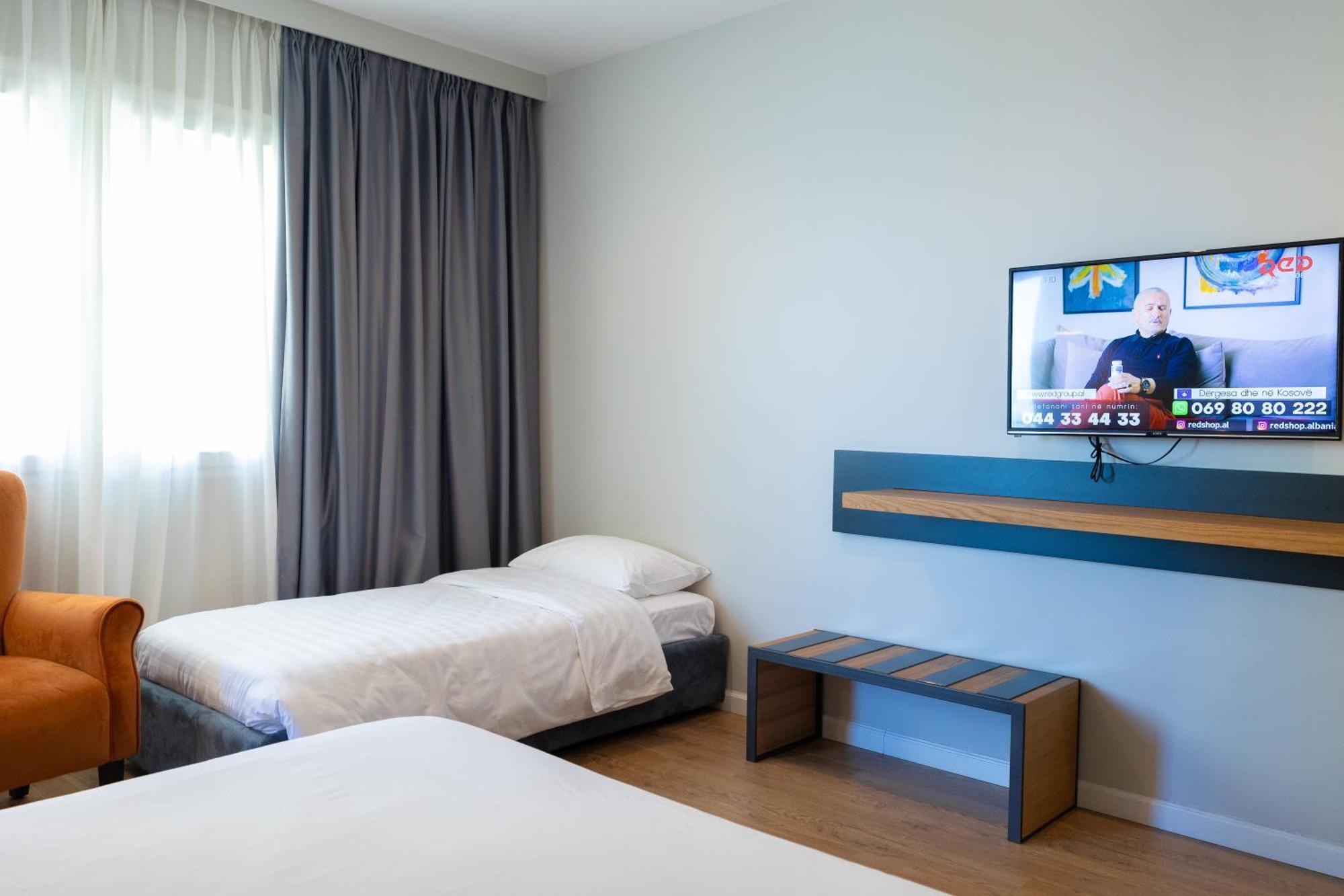 Duka Hotel Vlorë Eksteriør bilde