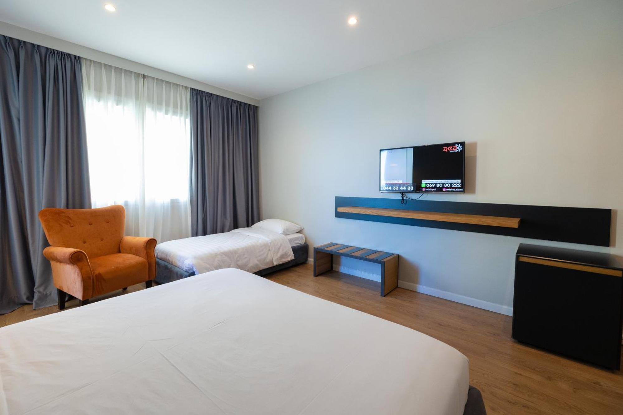 Duka Hotel Vlorë Eksteriør bilde