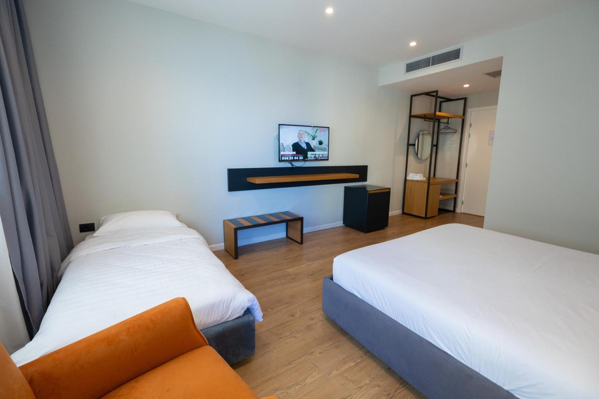 Duka Hotel Vlorë Eksteriør bilde