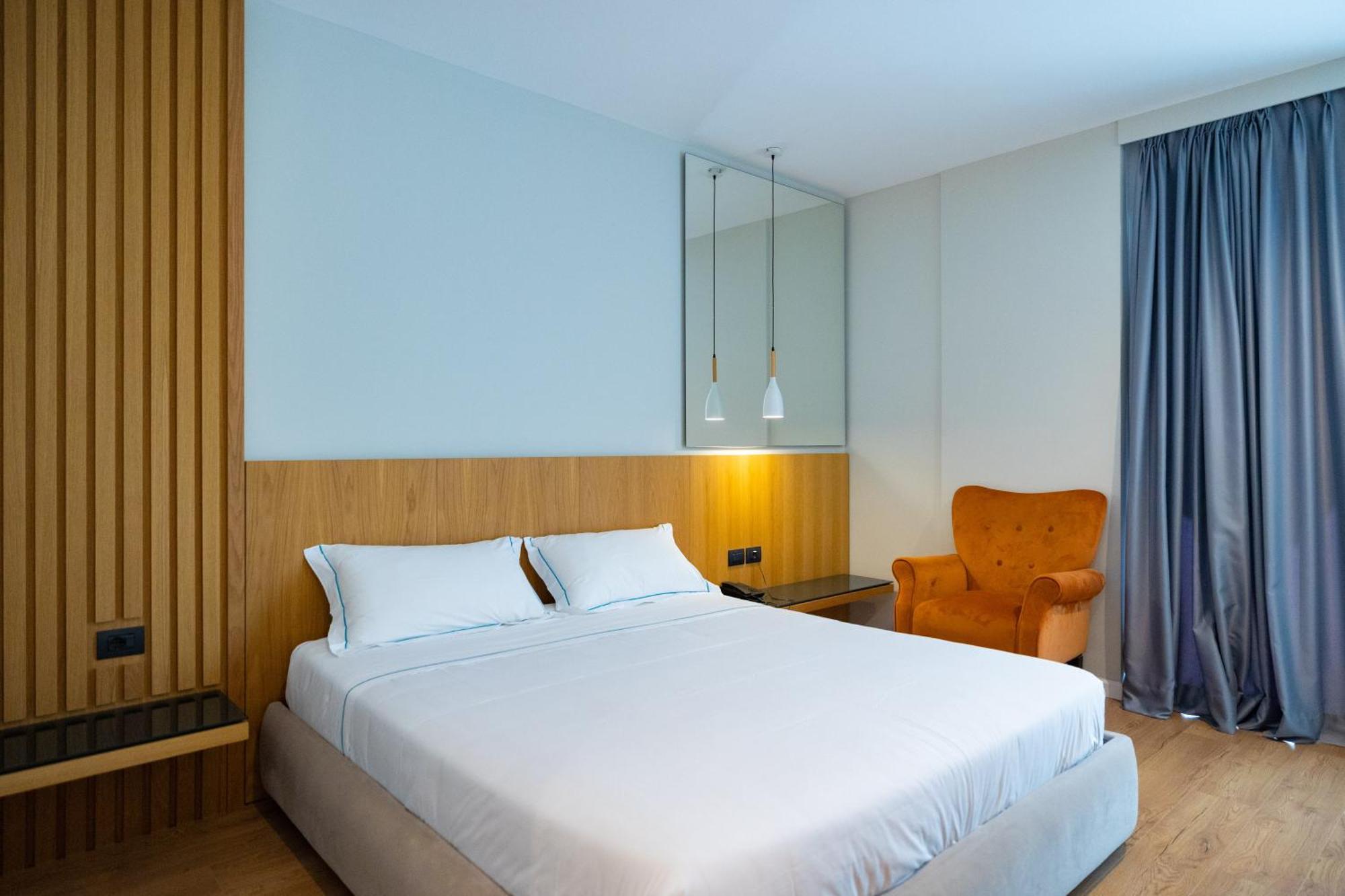 Duka Hotel Vlorë Eksteriør bilde