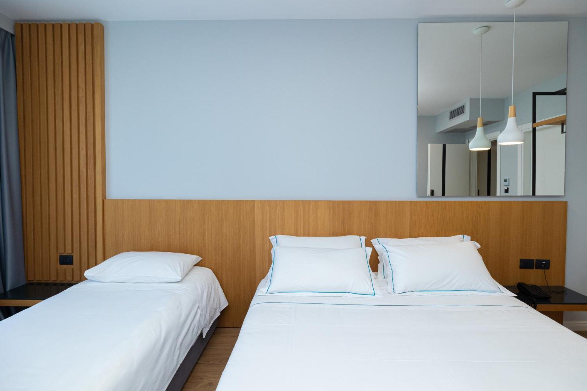 Duka Hotel Vlorë Eksteriør bilde