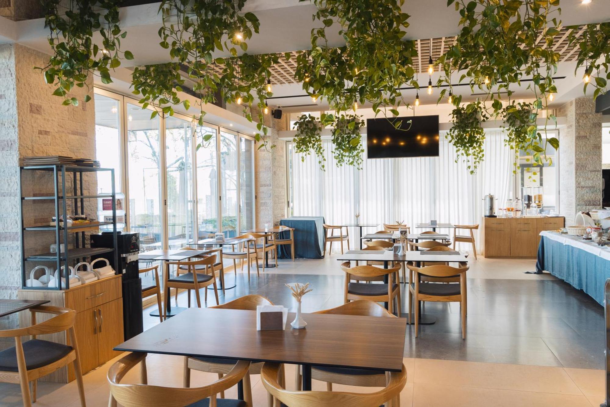 Duka Hotel Vlorë Eksteriør bilde